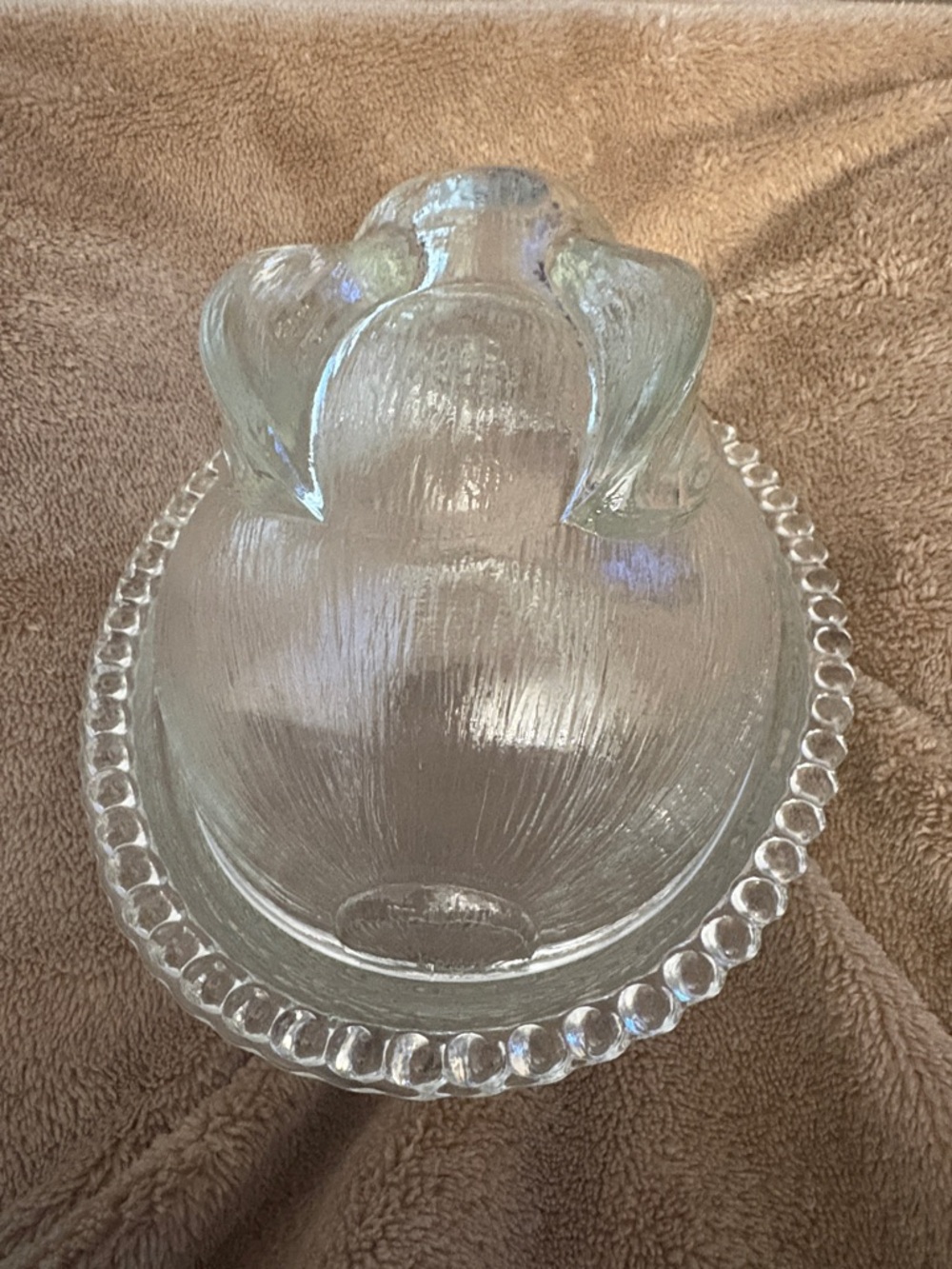 Indiana Glass Bunny on Nest - Picture 4 of 10